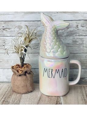 NWT Adorable Rae Dunn "MERMAID” White Iridescent Ceramic Mug & Mermaid Tail Lid